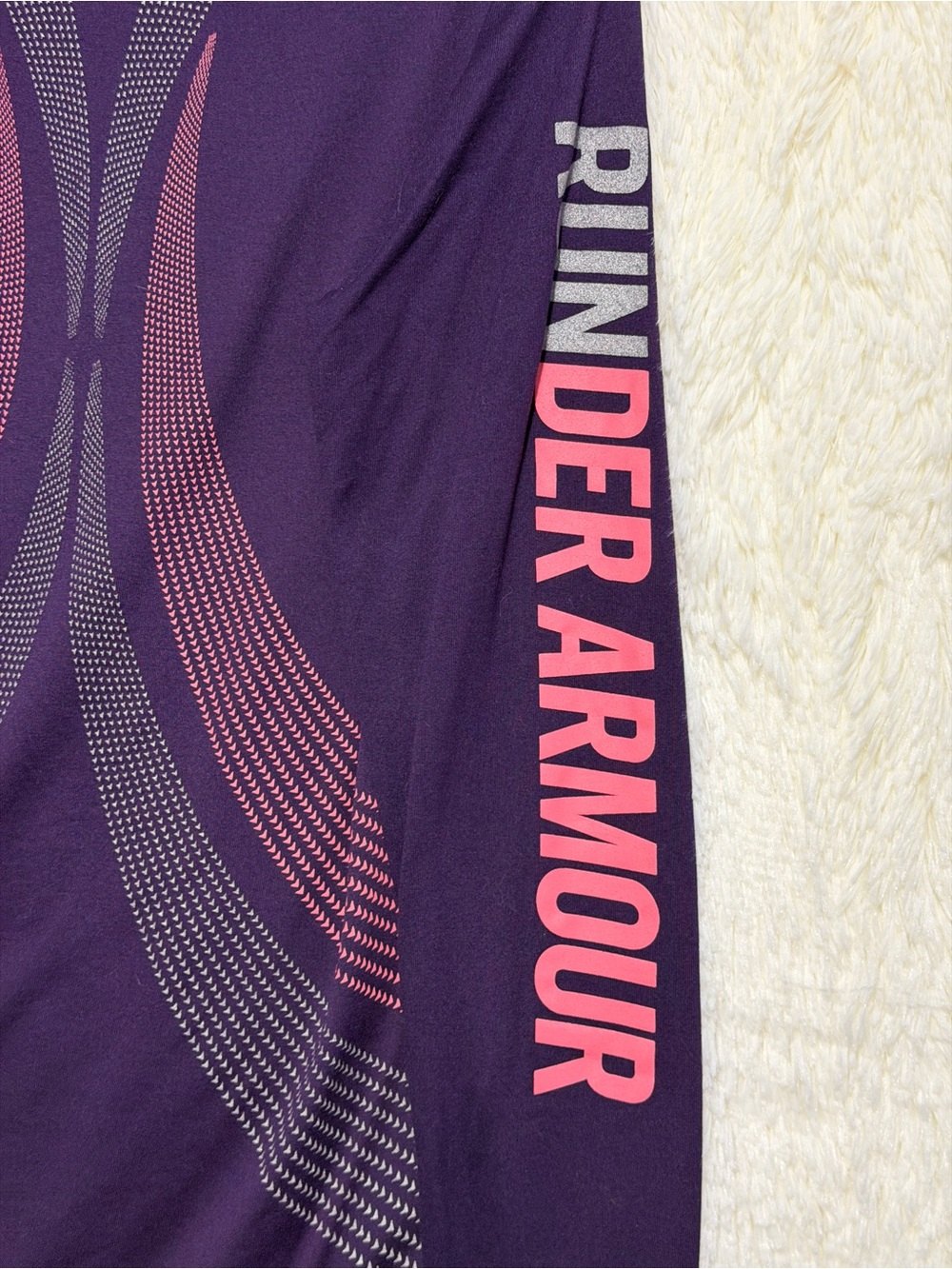 Under Armour Womens Semi Fitted Heat Gear Tee Size SM Purple Running Sporty Gym - Picture 6 of 9